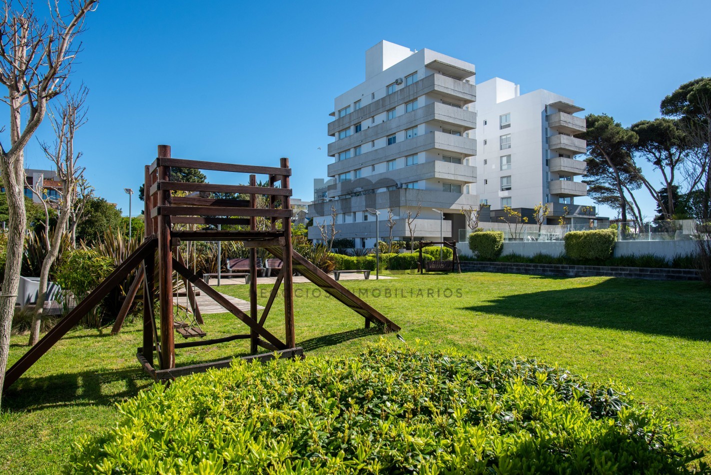 PINAMAR- Venta 2 ambientes centrico