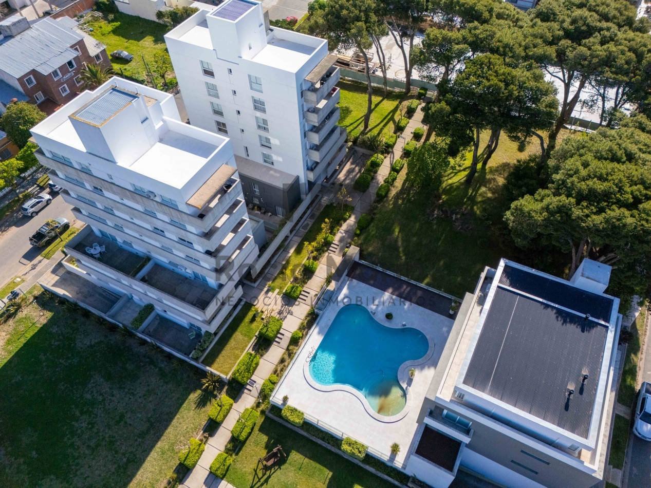PINAMAR- Venta 2 ambientes centrico
