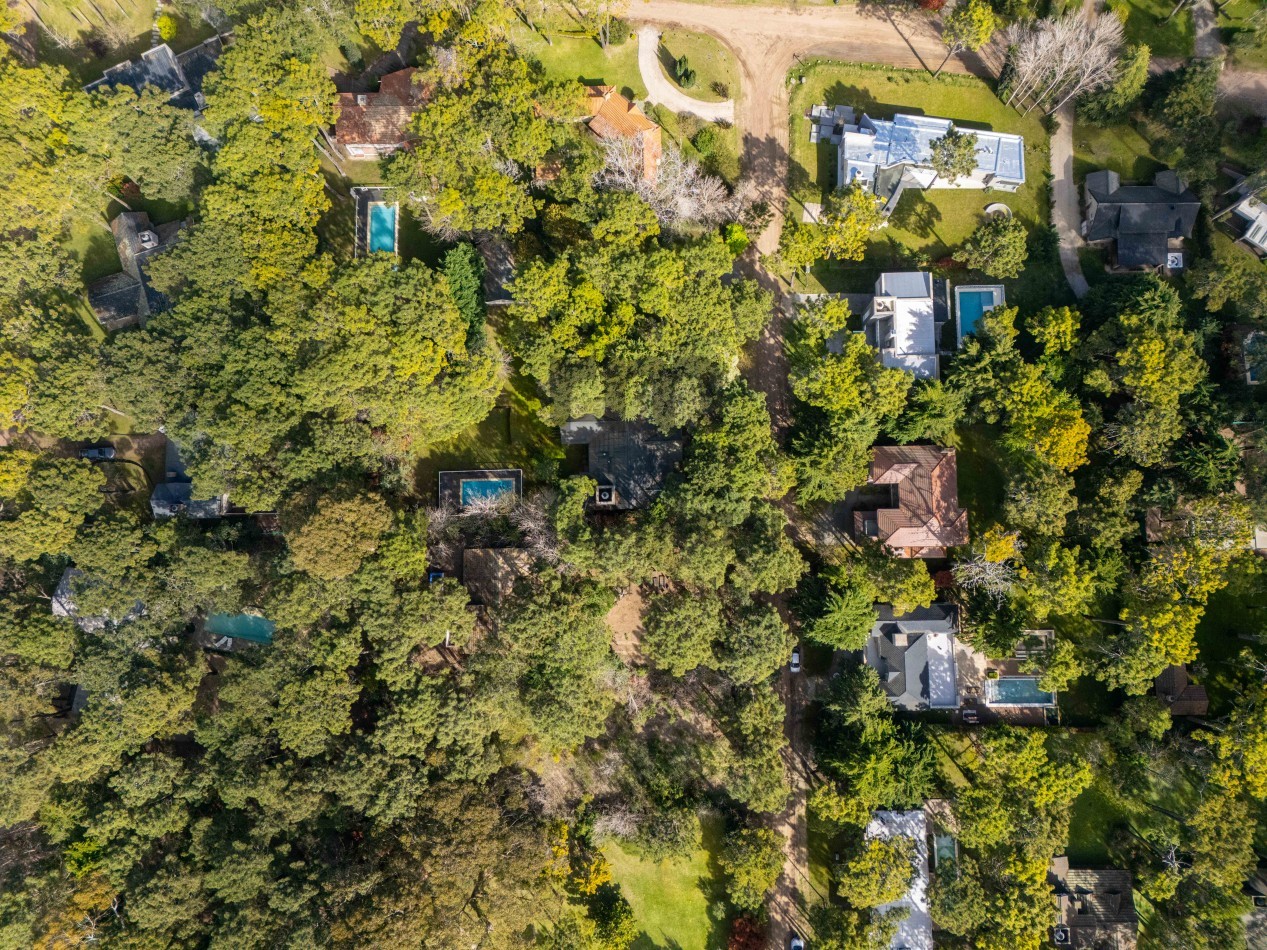 Lote en venta en el corazon de Carilo