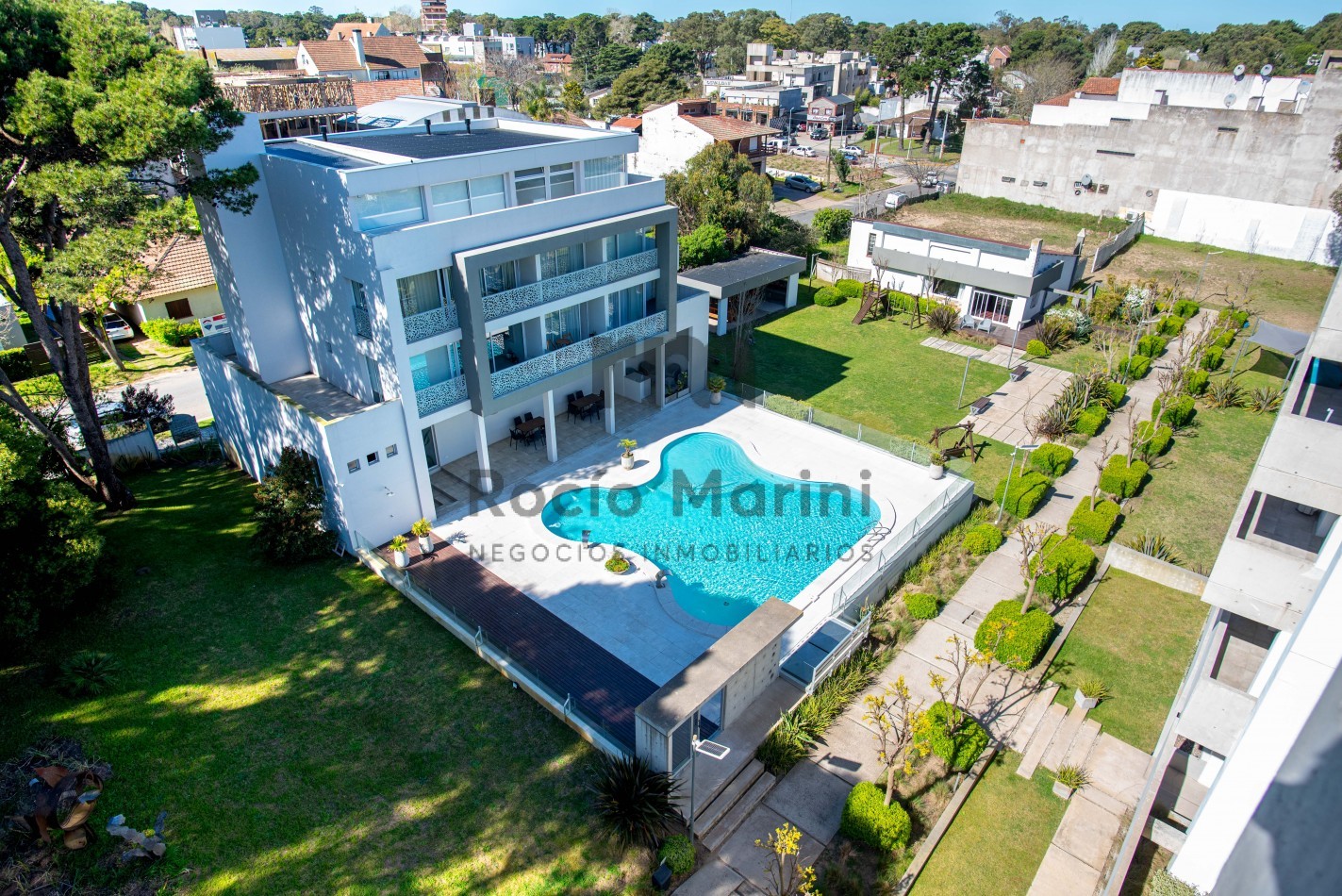 PINAMAR- Venta 2 ambientes centrico