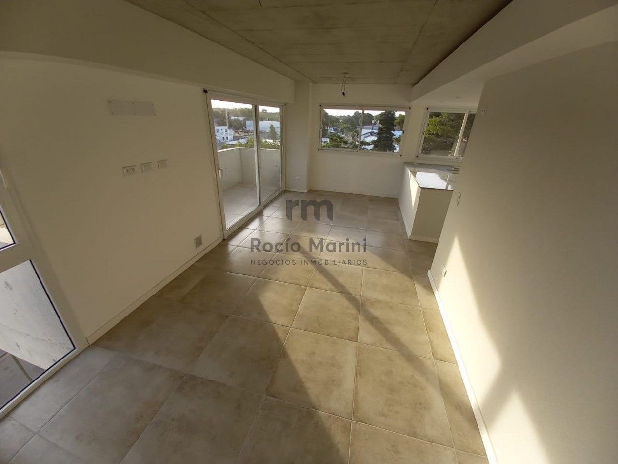 PINAMAR- Venta 2 ambientes centrico