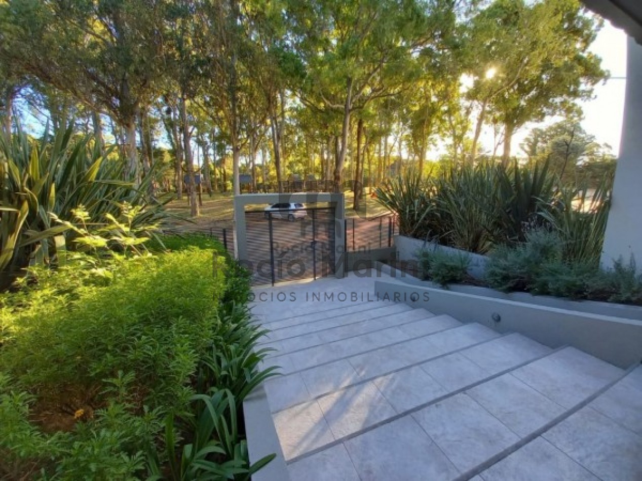 PINAMAR VENTA - Dpto 2 amb. y medio