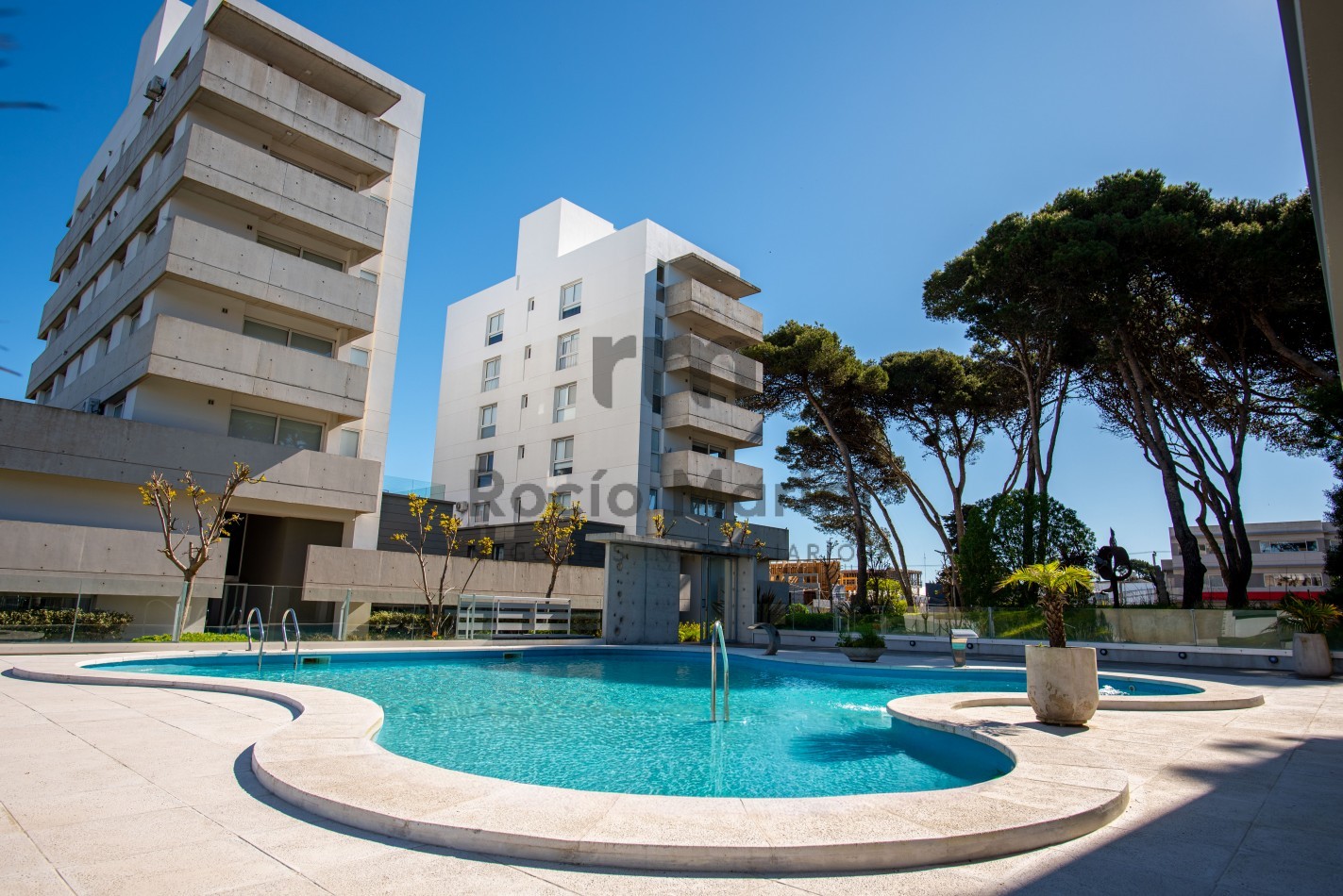 PINAMAR- Venta 2 ambientes centrico